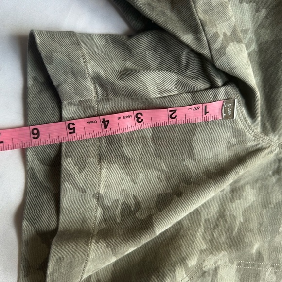 SPANX NWT Stretch Twill Short Size XL for Active Comfort - Picture 6 of 9